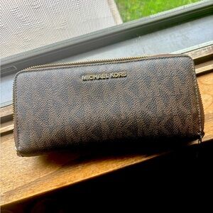 Michael Kors wallet